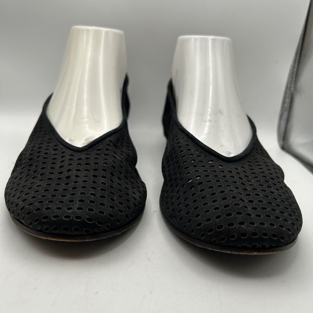 Eileen Fisher Humor Suede Ballet Flats Slip-On Black 9 1/2 perforated leather - Picture 3 of 12